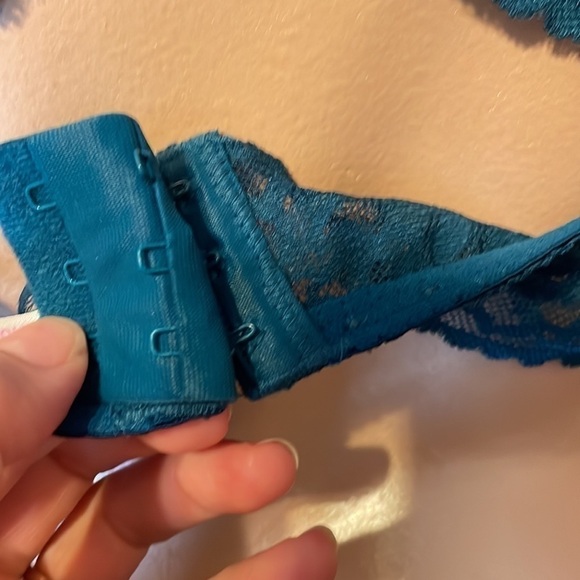 PINK Victoria’s Secret women’s bra Large bralette lace cross back sexy underwire - Picture 3 of 6